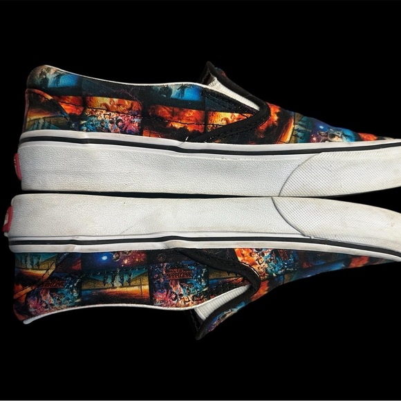 Women’s 6 Vans Stranger Things Slip On Shoes - Picture 2 of 5